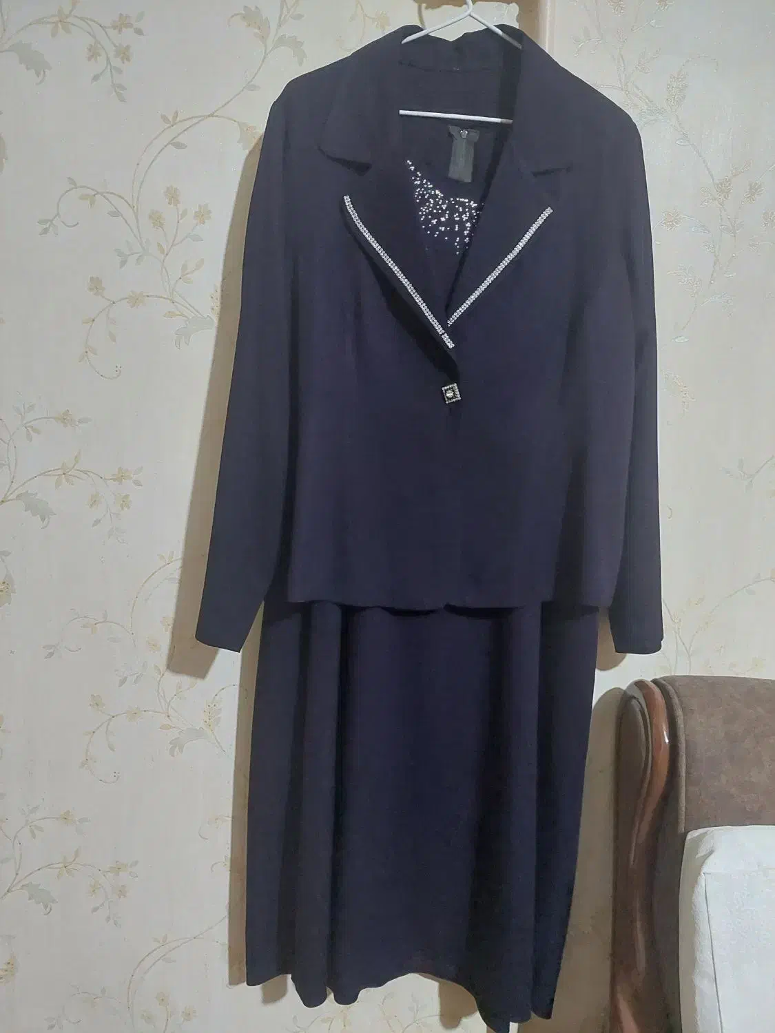 کت و سارافون|لباس|گلپایگان, |دیوار