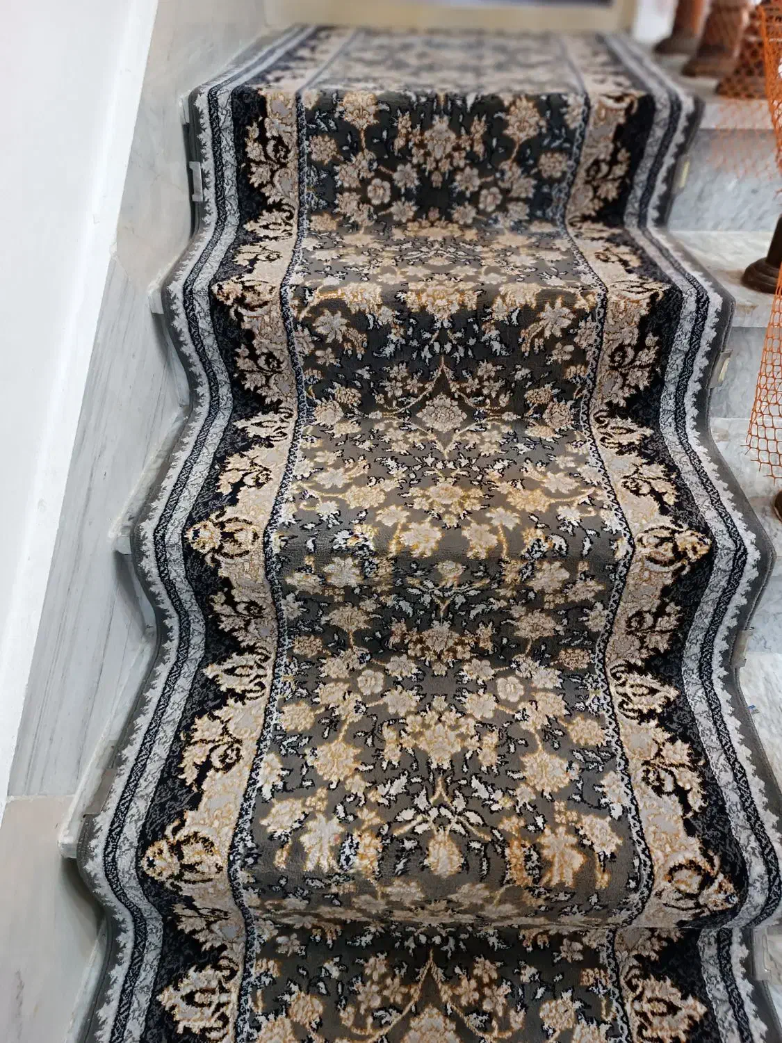 فرش های کاملاسالم بدون هیچ پارگی یاسوختگی|فرش|خرمدره, |دیوار