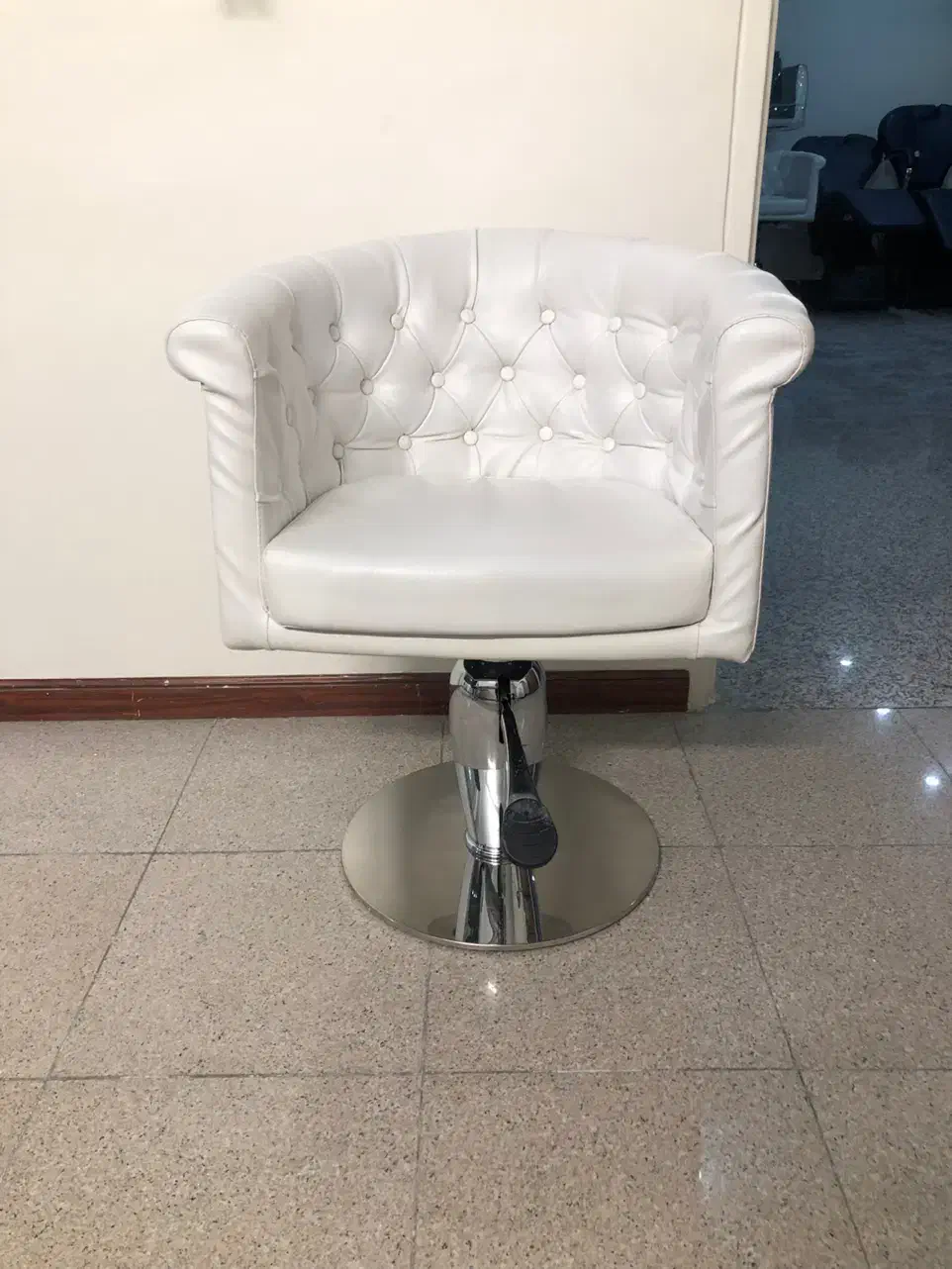 فروش صندلی کوتاهی مو|آرایشگاه و سالن‌های زیبایی|تهران, زعفرانیه|دیوار