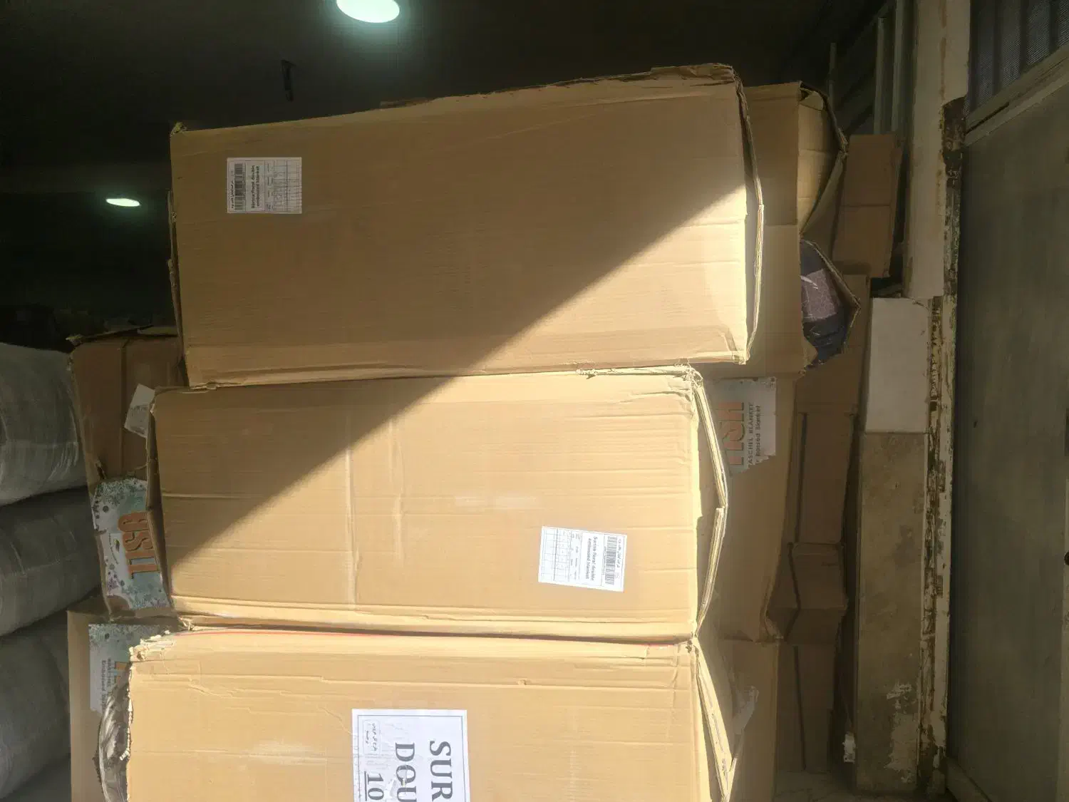 ارائه و پخش عمده کالای خواب  (پتو،تشک،بالش|رختخواب، بالش، پتو|خرم‌آباد, |دیوار