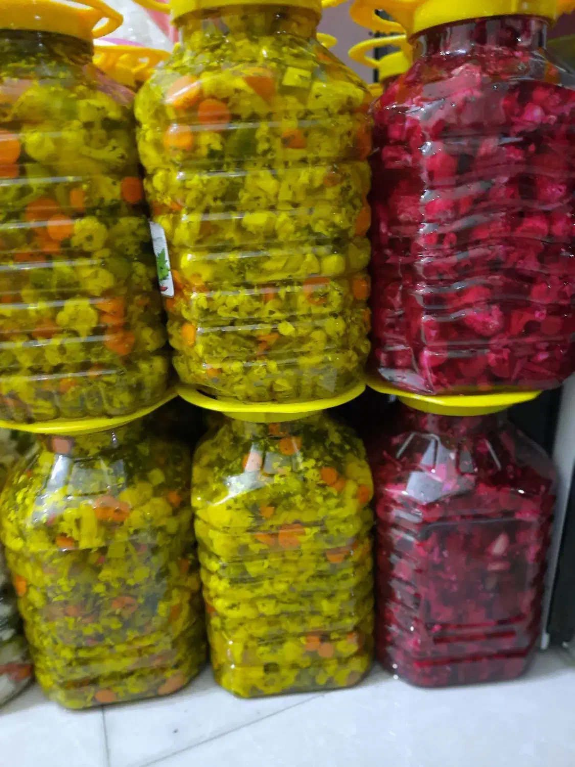 فروش عمده ترشی خانگی خوش طعم|عمده‌فروشی|اسلام‌شهر, شهرک سالور|دیوار