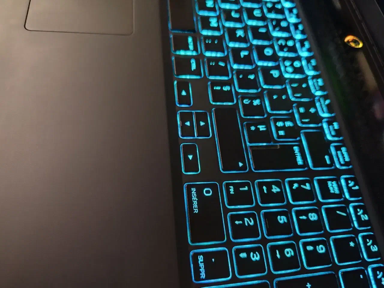 غول گیمینگ دنیاAlienware M17 i7Hگرافیک ۸گیگRTX2070|رایانه همراه|تهران, باغ فیض|دیوار