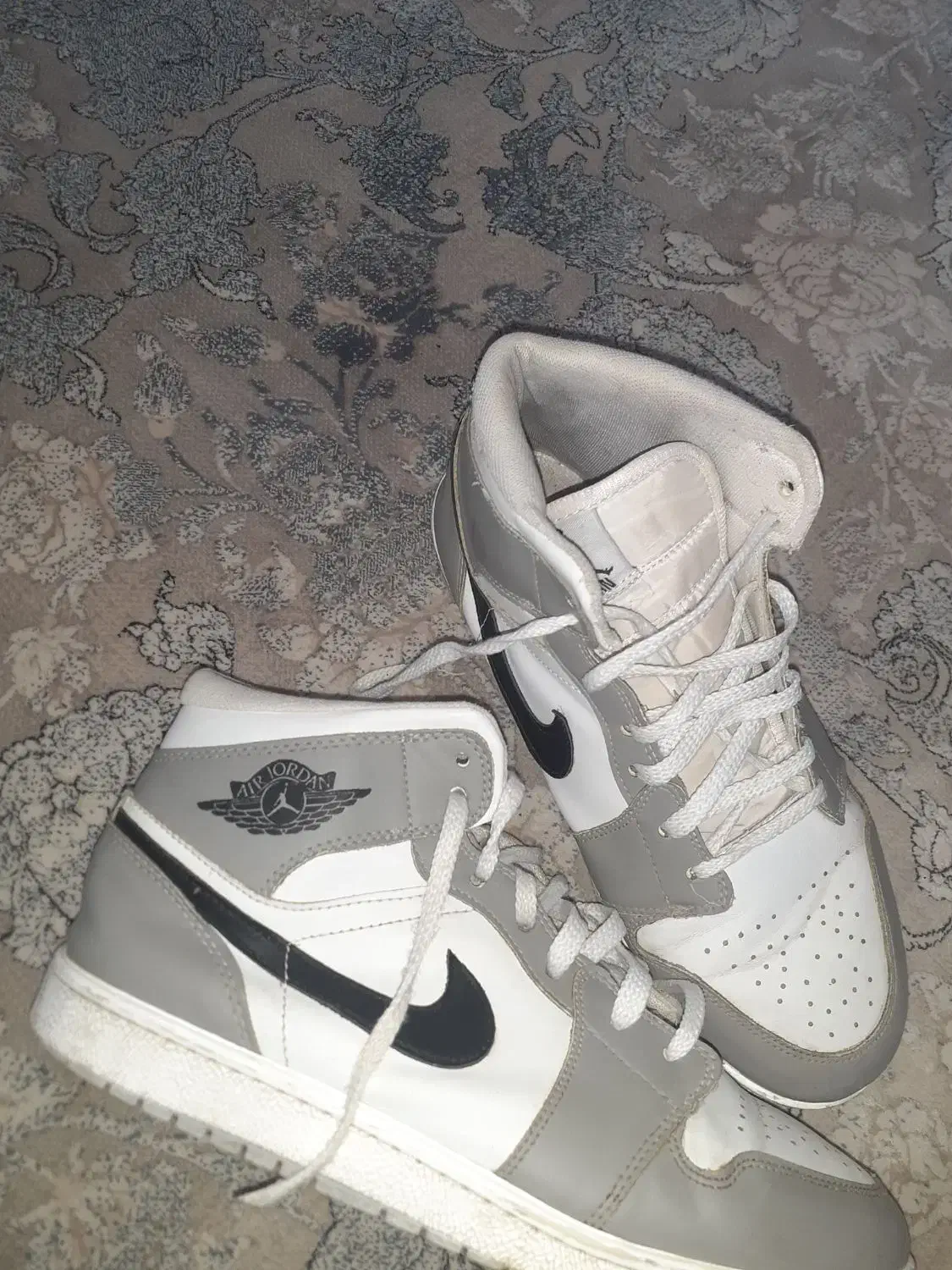 کفش جردن شماره ۴۰|کیف، کفش، کمربند|آشخانه, |دیوار