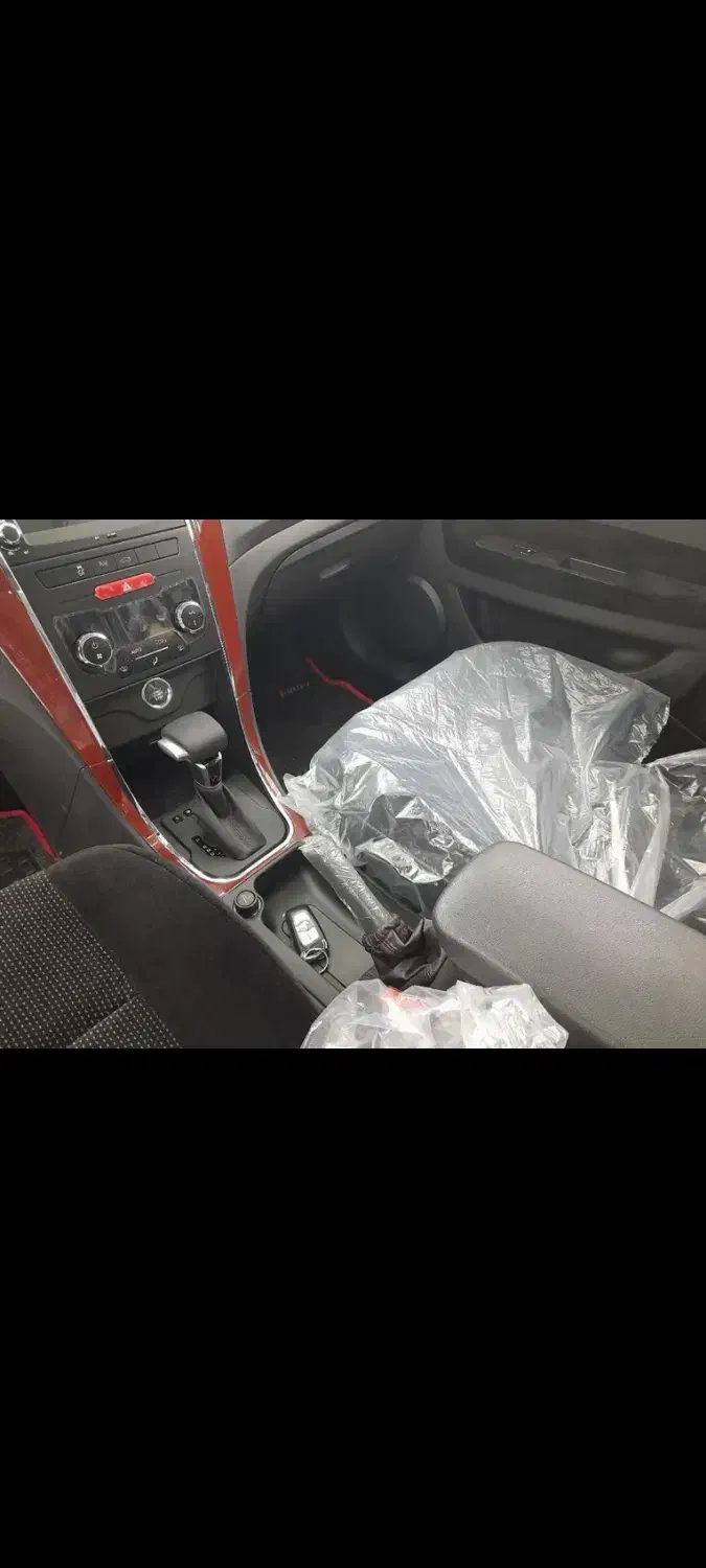 دنا پلاس آپشنال خشک مدل 1404|خودرو سواری و وانت|پلدشت, |دیوار