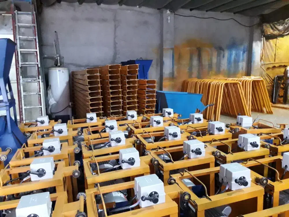 بتونیرخلاته بتن(قیچی میلگرد)ناریسازبتن+خاموت ویبره|ماشینآلات صنعتی|مشهد, ایثارگران|دیوار