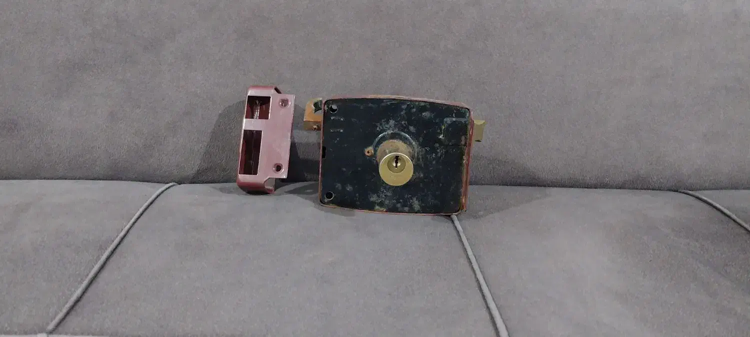 قفل درب|مصالح و تجهیزات ساختمان|رشت, خرسندی|دیوار