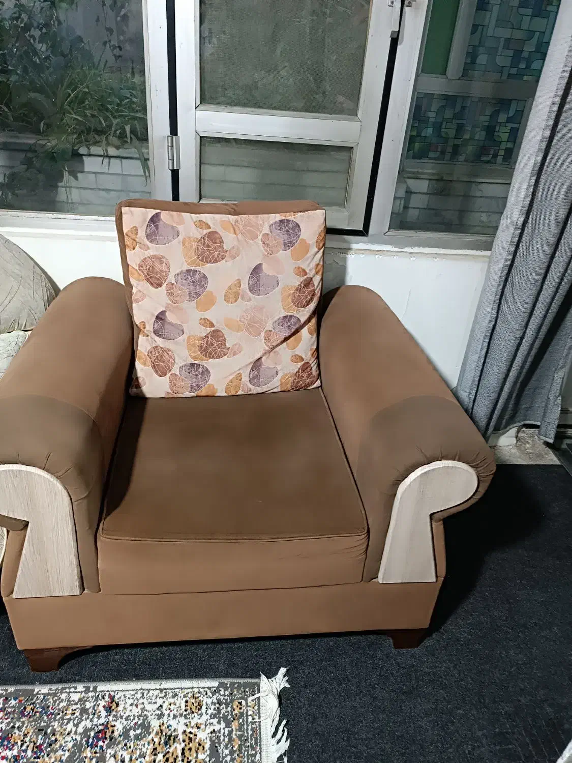 مبل هفت نفره محکم سالم|مبلمان خانگی و میز عسلی|ساوه, |دیوار