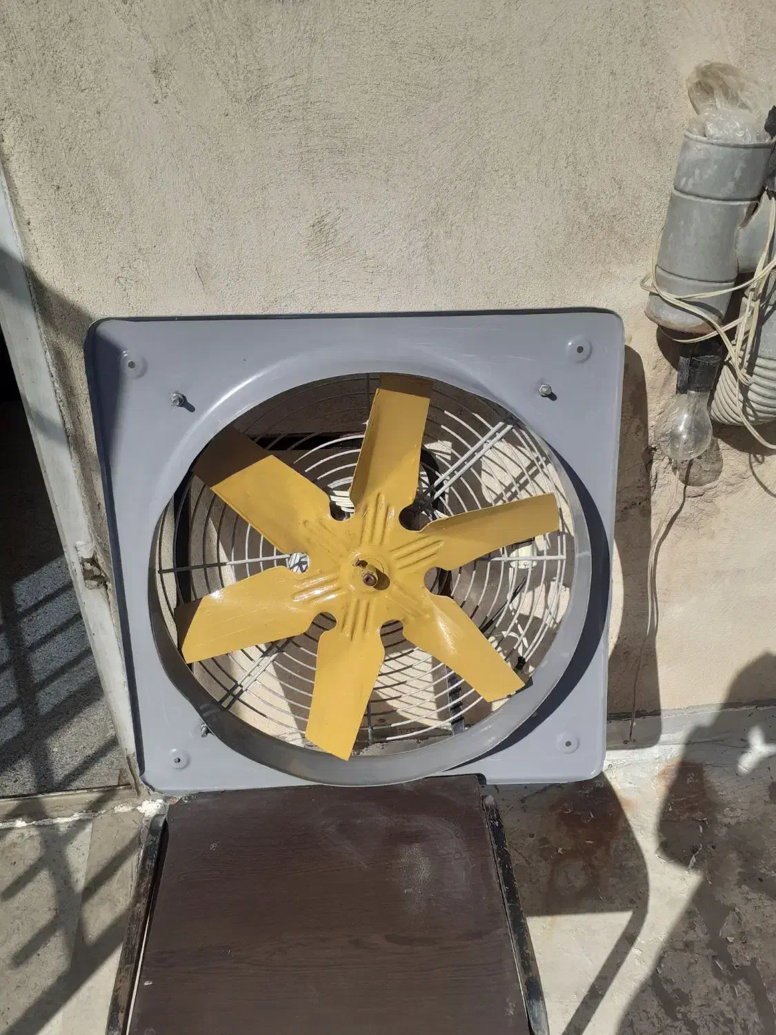 هواکش کارگاهی|پنکه و تصفیه‌کنندهٔ هوا|اصفهان, ناصرخسرو|دیوار