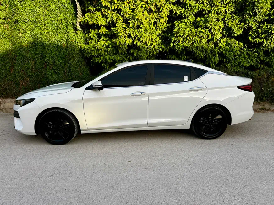 KMC J7 1403|خودرو سواری و وانت|شیراز, شهرک مهدیه|دیوار