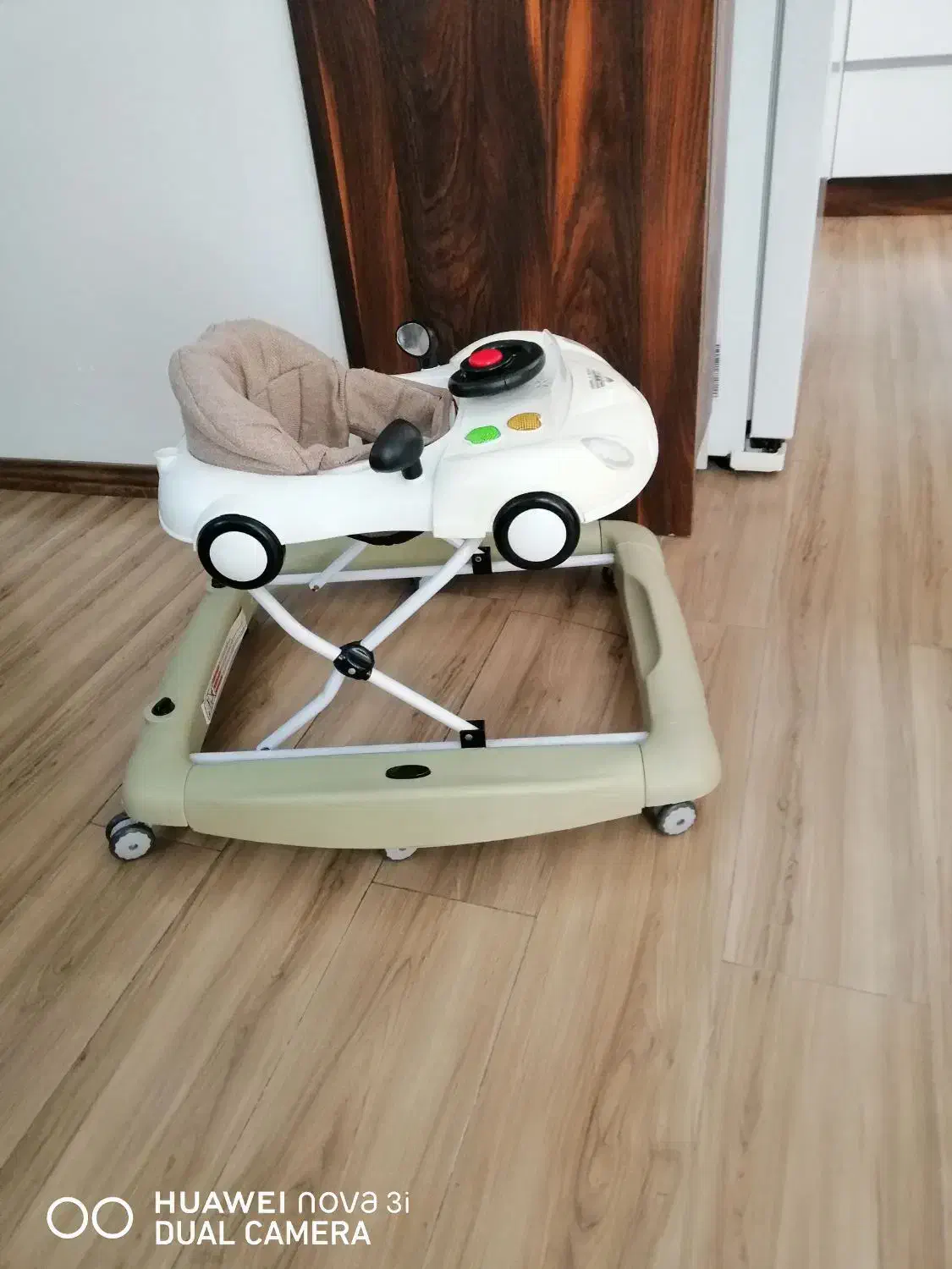 روروک روما دلیجان|اسباب و اثاث بچه|لواسان, |دیوار