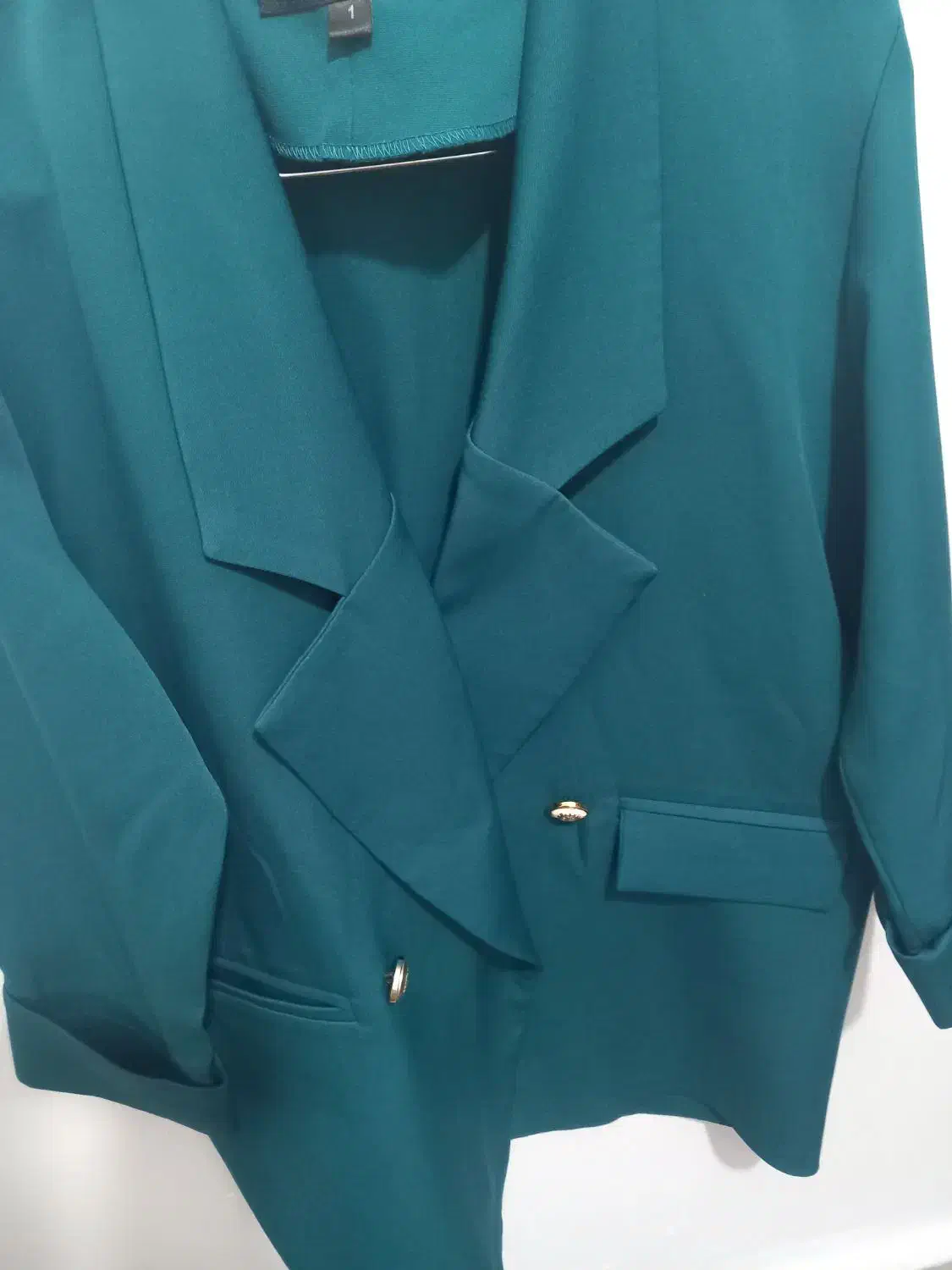 کت مجلسی|لباس|قرچک, مهدیه|دیوار