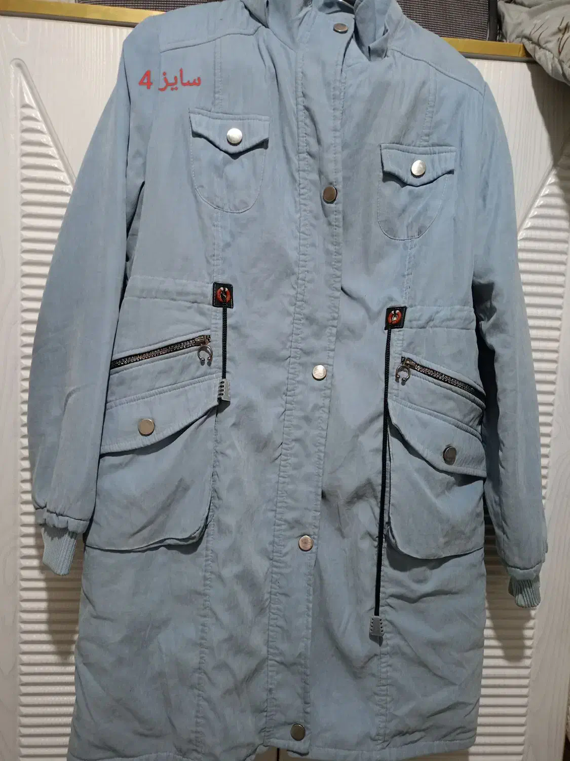 کاپشن|لباس|چناران, |دیوار