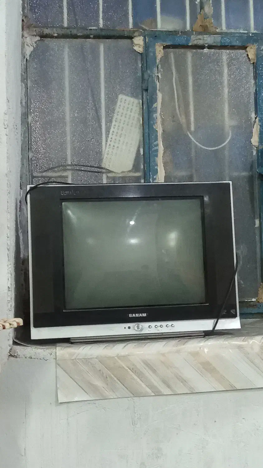 تلویزیون|تلویزیون و پروژکتور|تربت جام, کشتارگاه|دیوار