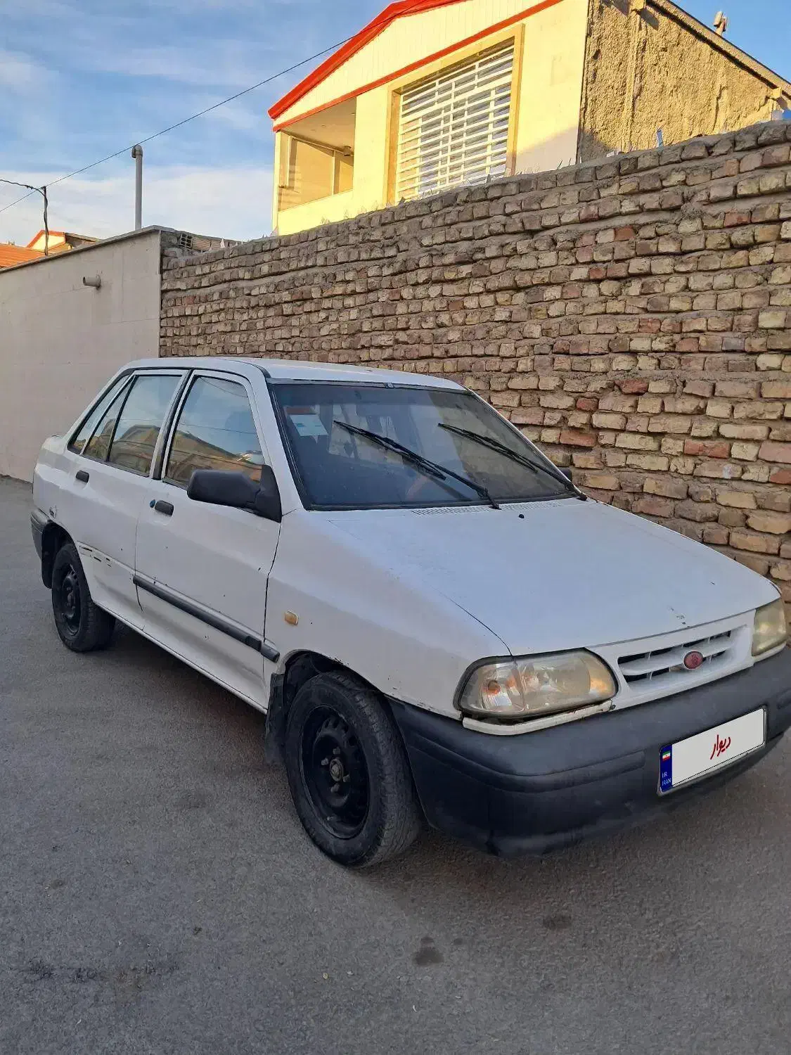 پراید سفید مدل ۸۲|خودرو سواری و وانت|سیرجان, |دیوار