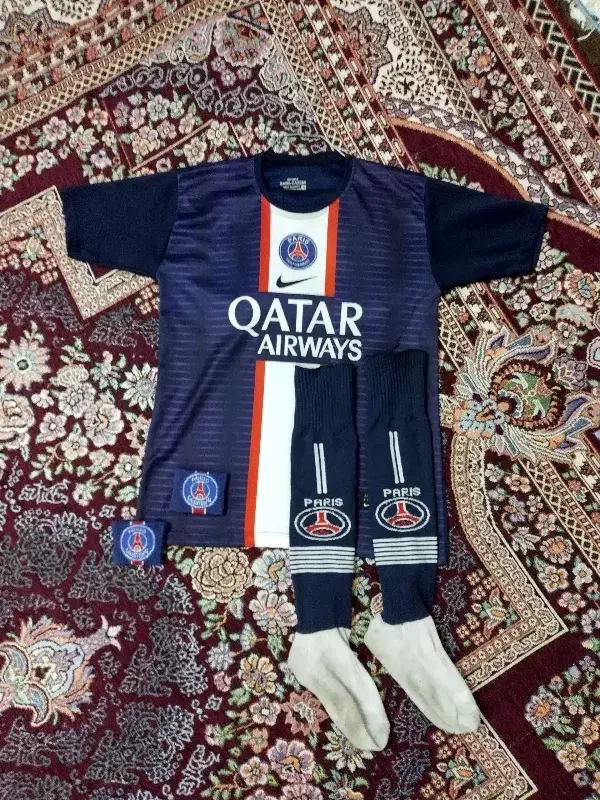 کیت پاریسن ژرمن 2022-2023|لباس|قم, شهر قائم|دیوار