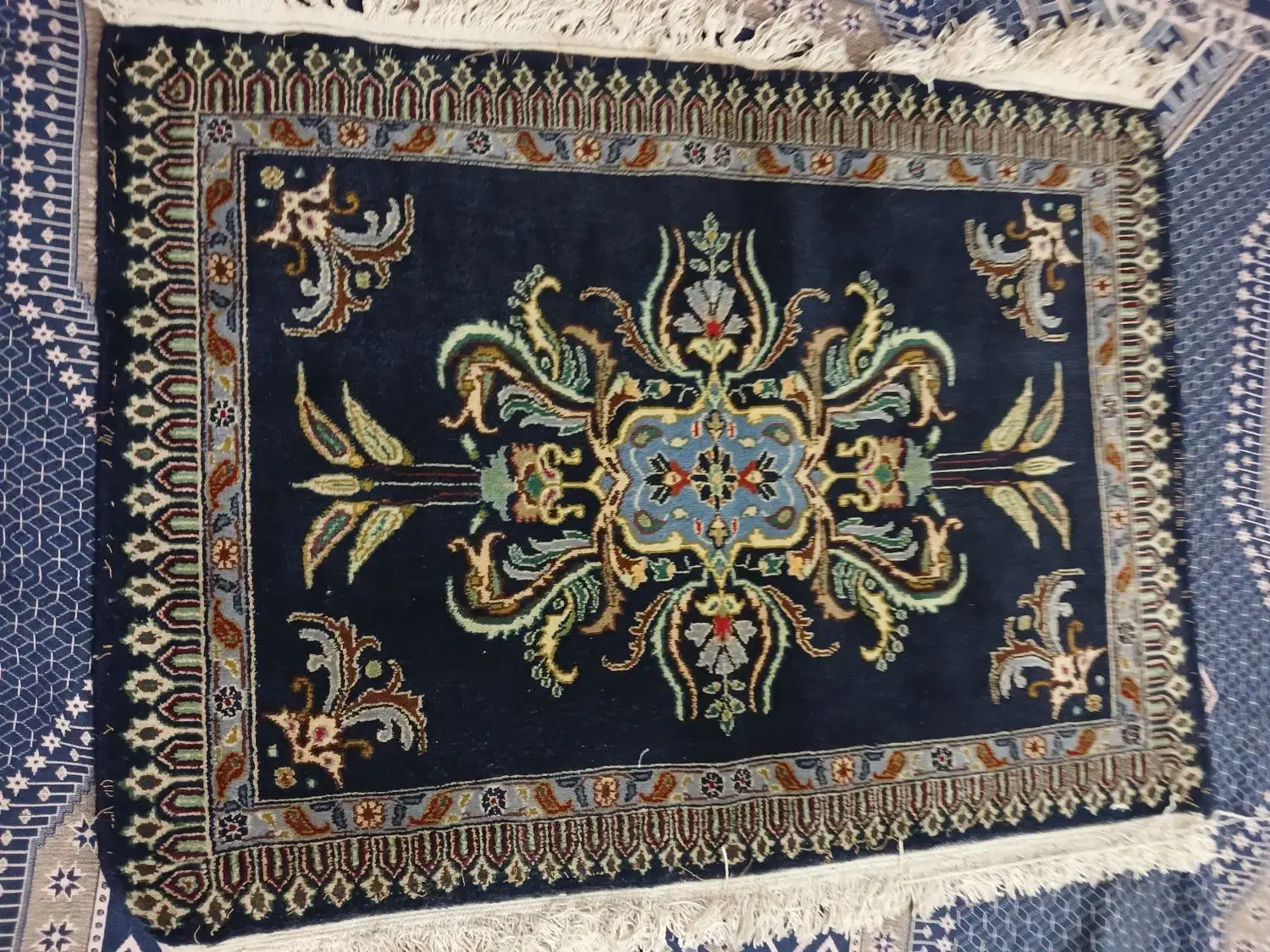 ۲ تخته پشتی دست بافت|پشتی|قم, زنبیل آباد|دیوار