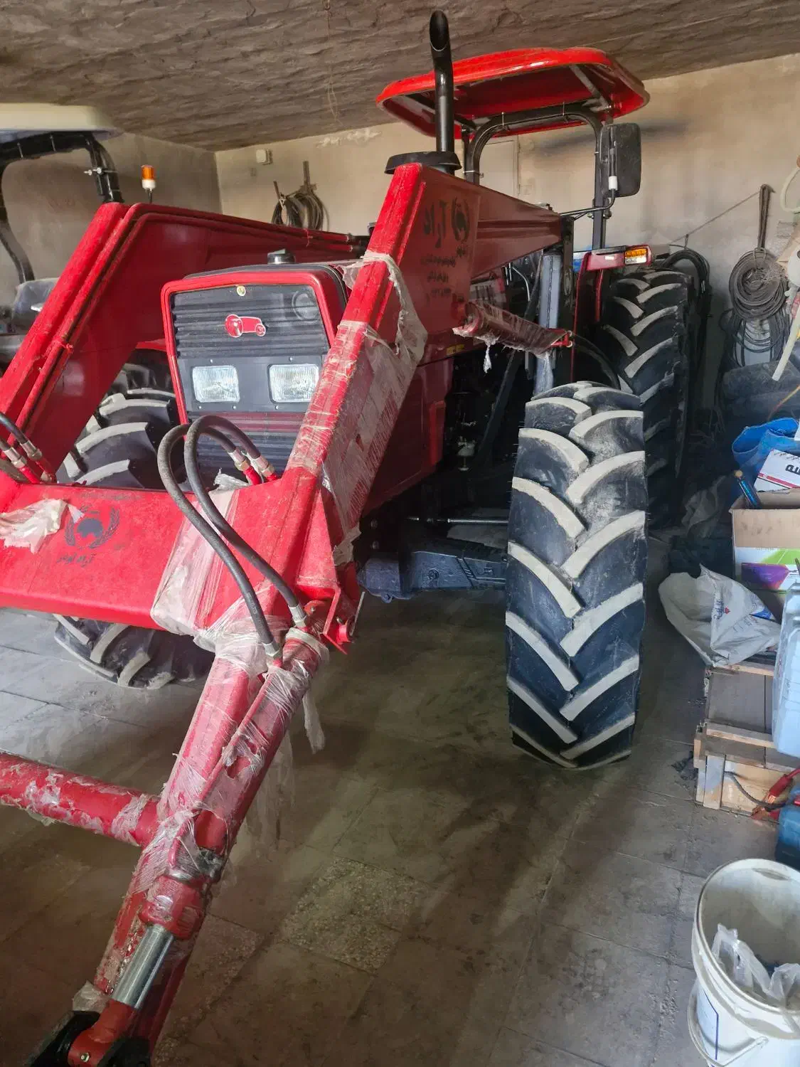 تراکتور ۳۹۹ با بیل لودر|خودرو سنگین|یزد, |دیوار