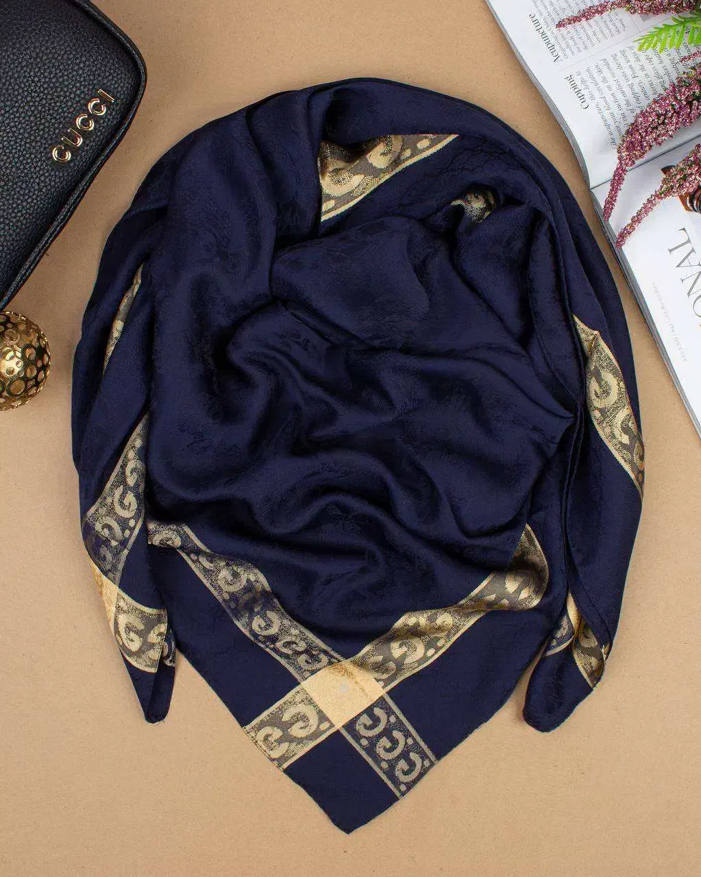 روسری ابریشم ژاکارد دور طلایی|لباس|رامهرمز, |دیوار