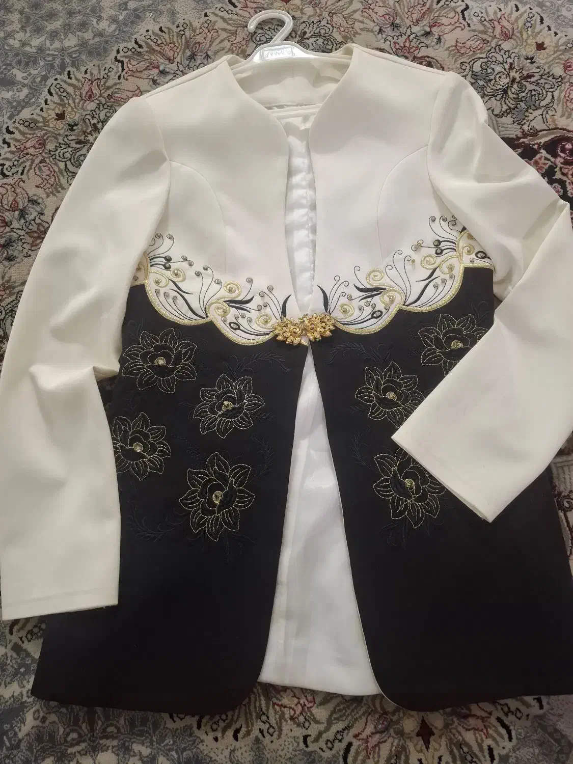 کت تک|لباس|مشهد, شهید قربانی|دیوار