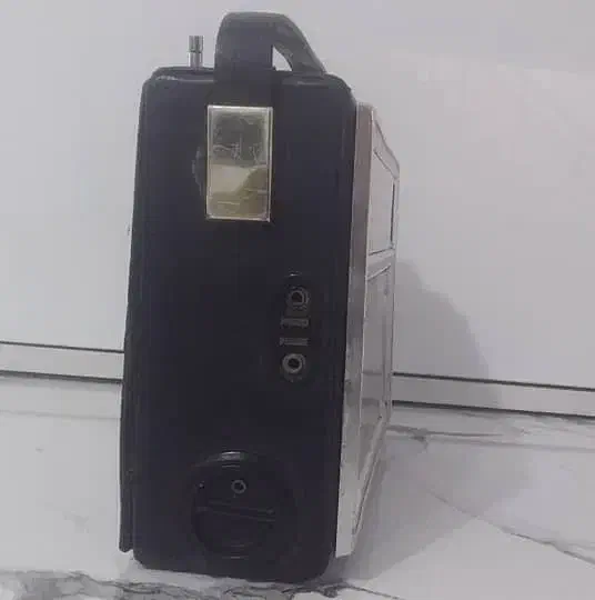 رادیو عتیقه|کلکسیون اشیاء عتیقه|سنندج, |دیوار