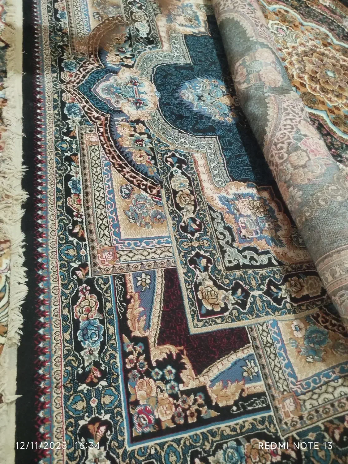 ی جفت قالی|فرش|گتوند, |دیوار