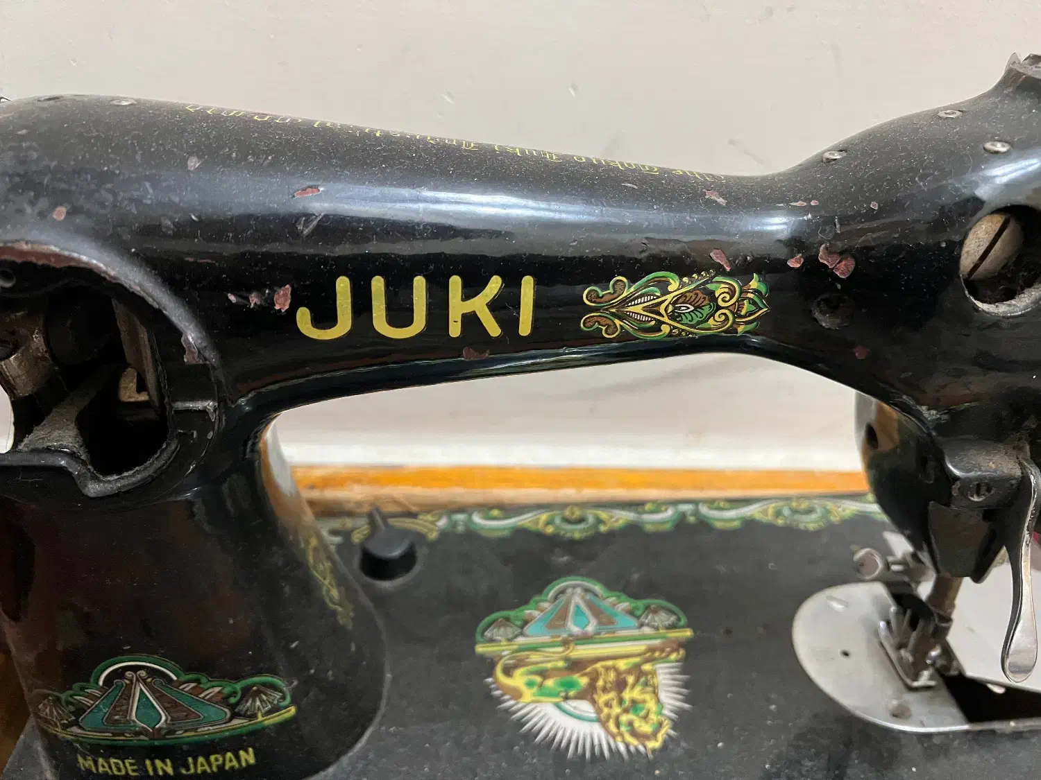 چرخ خیاطی جوکی عتیغه|کلکسیون اشیاء عتیقه|شیراز, زرگری|دیوار