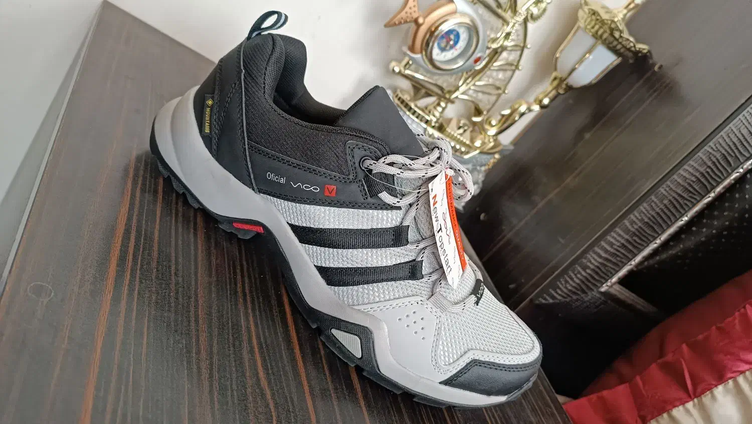 کفش|کیف، کفش، کمربند|کرمان, |دیوار