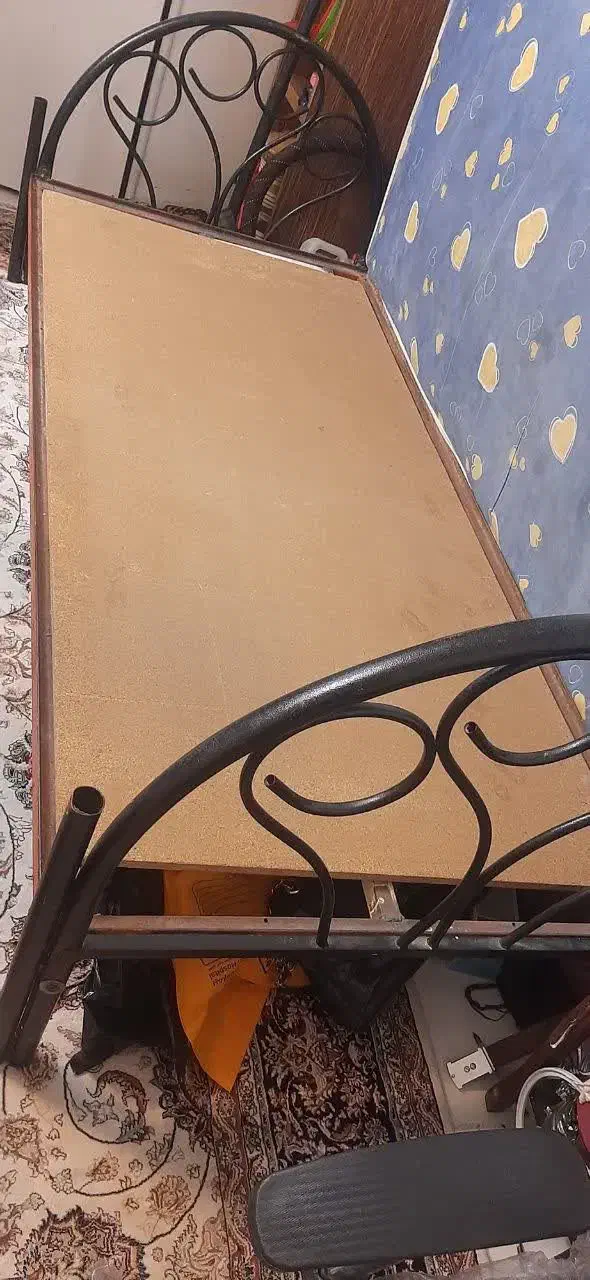 تخت اهنی خیلی محکم|تشک تختخواب|مشهد, صیاد شیرازی|دیوار