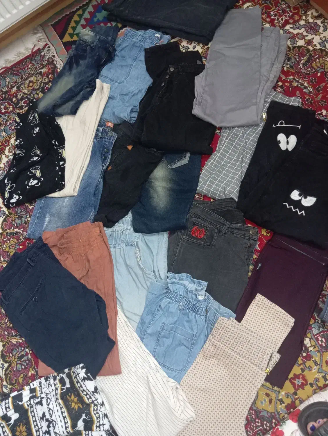 تعدادی شلوار لی و خونگی زنانه سایز ۳۸ تا ۴۴|لباس|پرند, فاز ۶|دیوار