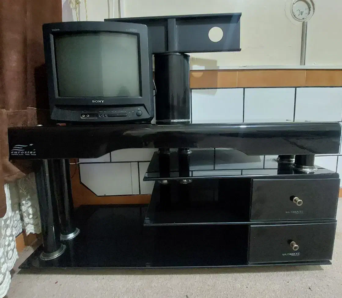 زیر تلوزیونی وتلوزیون|تلویزیون و پروژکتور|کازرون, |دیوار