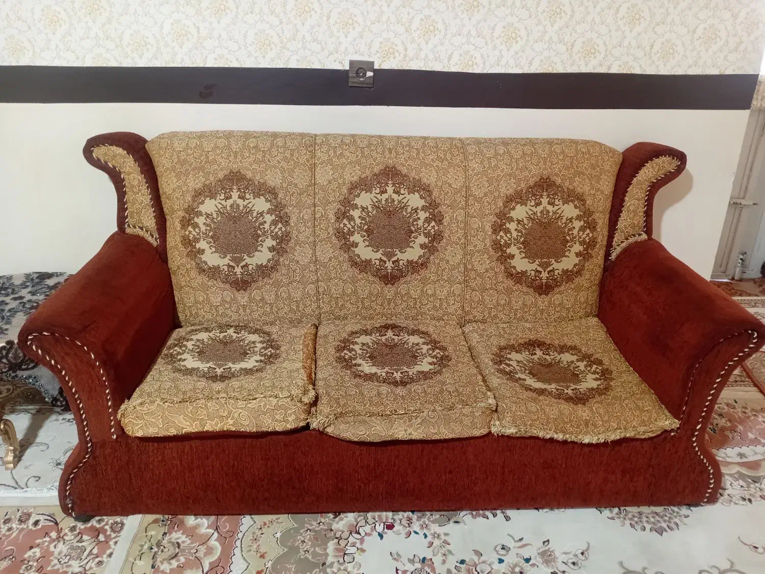 مبلمان|مبلمان خانگی و میز عسلی|ایوان, |دیوار