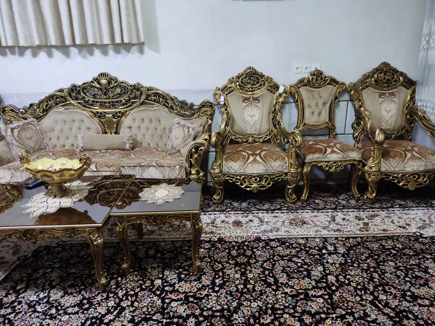 مبلمان ۹ نفره سلطنتی|مبلمان خانگی و میز عسلی|لنجان, |دیوار