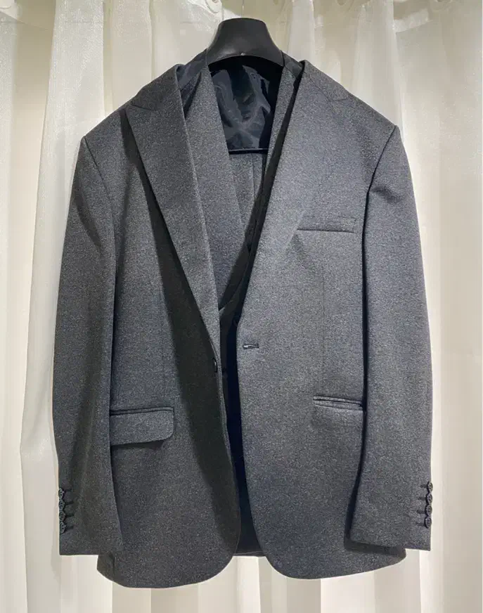 کت و شلوار|لباس|رشت, معلم|دیوار