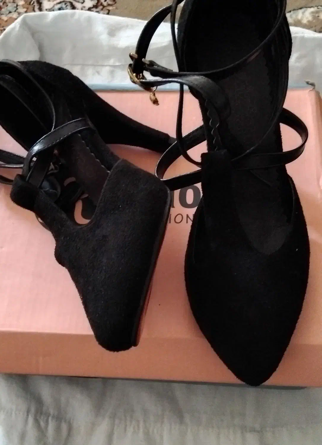 کفش مهمونی|کیف، کفش، کمربند|تربت جام, میرقوام الدین|دیوار