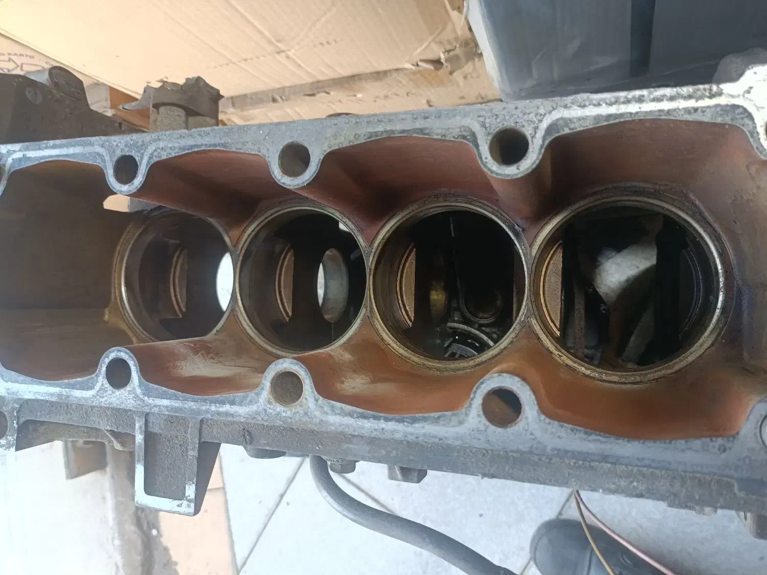 سرسیلندر زانتیا|قطعات یدکی و لوازم جانبی|شهریار, شهرک بهاران (ویره)|دیوار