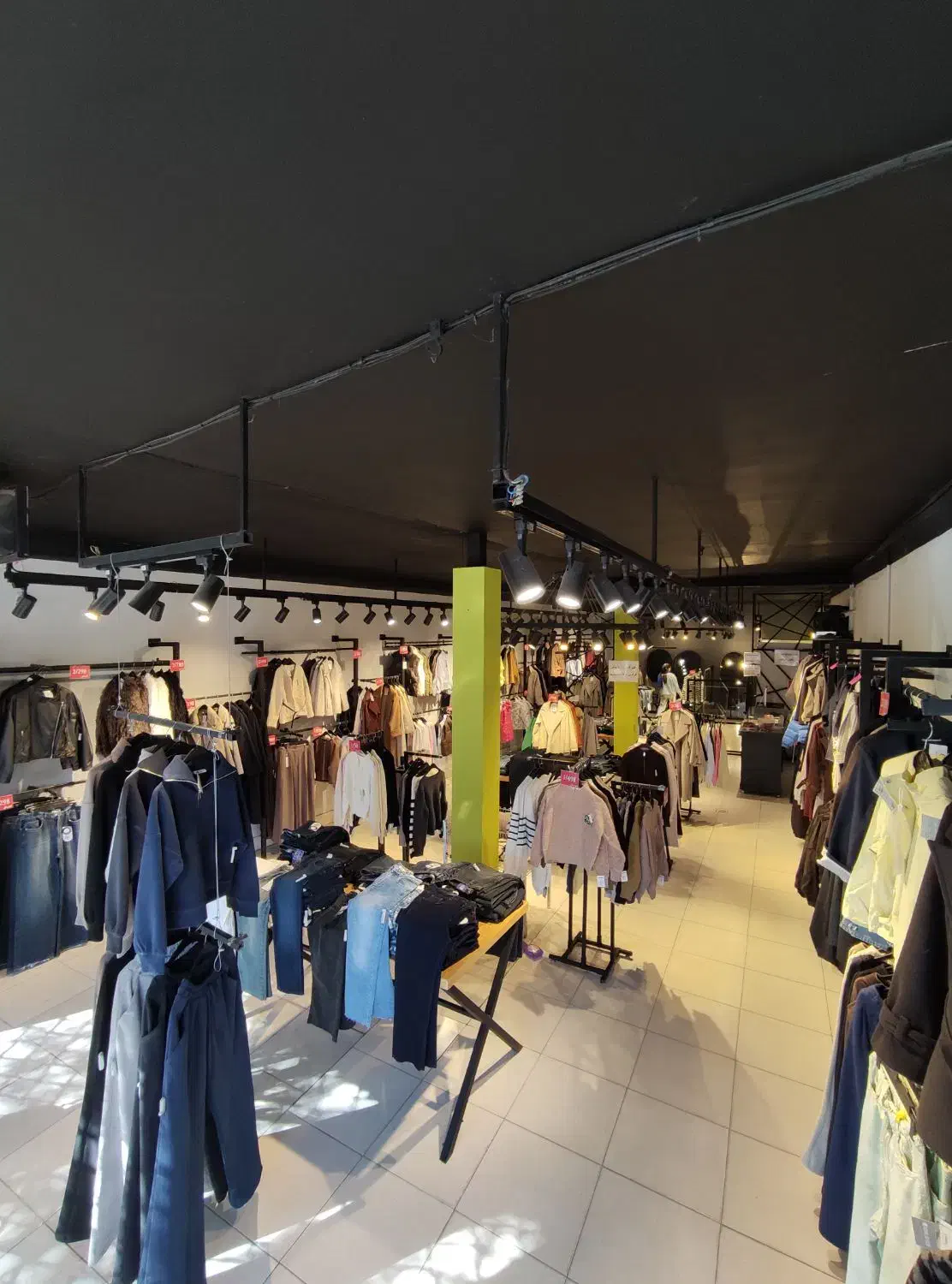 استخدام فروشنده خانم حقوق  ۱۰ الی ۱۴ میلیون|استخدام خدمات فروشگاه و رستوران|سبزوار, کاشفی شمالی (دادگستری)|دیوار