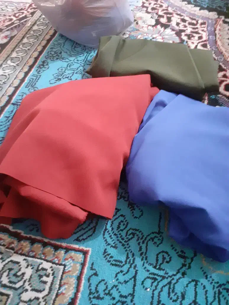 پارچه کرپ مازراتی و کریشع و الیزه زیر قیمت بازار|لباس|آبادان, |دیوار