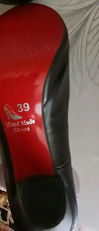 کفش مجلسی|کیف، کفش، کمربند|شهرکرد, |دیوار