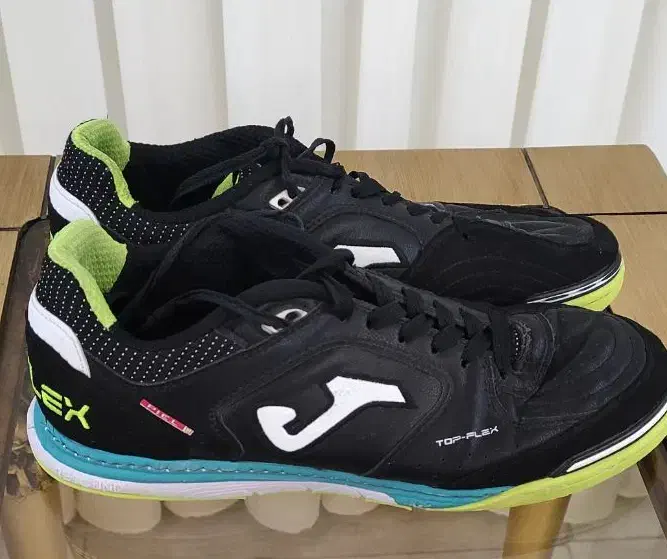 کفش سالن جوما|ورزش‌های توپی|مشهد, دانش|دیوار