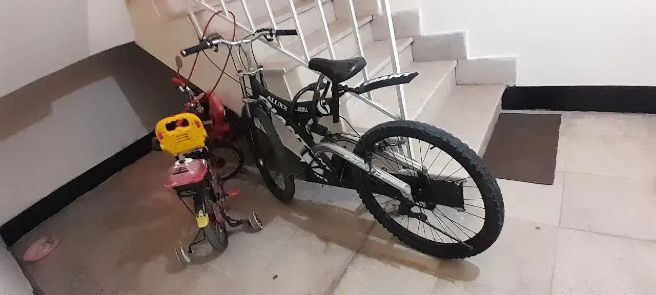 دوتادوچرخه شیک سایز بیست و شیش ودوچرخه سایز شانزده|دوچرخه، اسکیت، اسکوتر|نهاوند, |دیوار