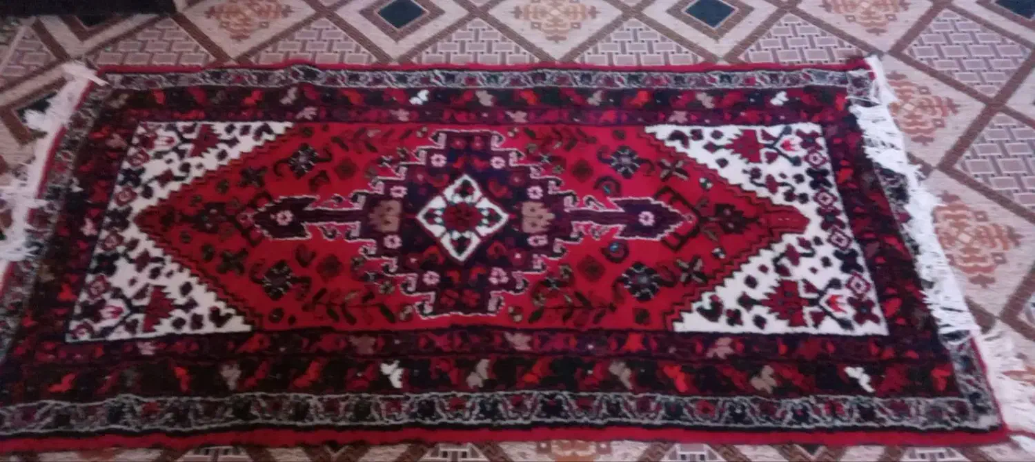 قالیچه دستباف پا نخورده مناسب کادو برای عروس|فرش|تاکستان, |دیوار