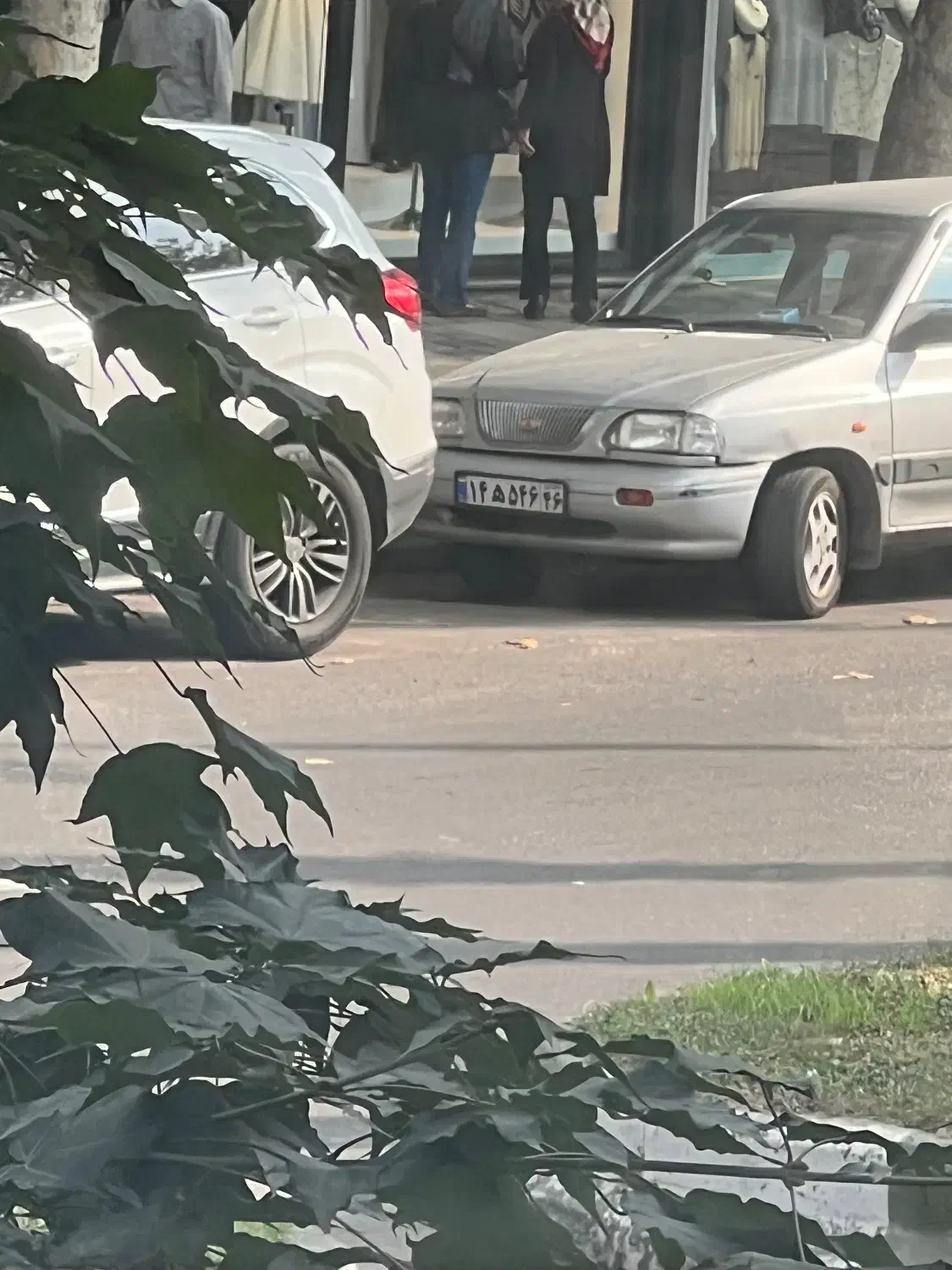 مغازه مطهری مخصوص کیف و کفش بهترین جا۲۰متر|اجارهٔ مغازه و غرفه|رشت, بازار|دیوار