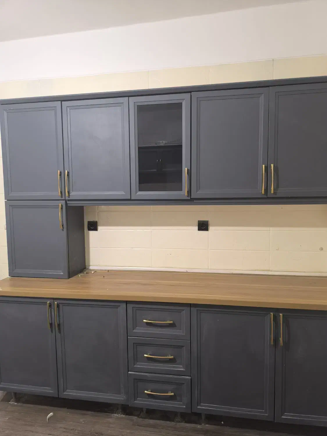 کابینت نئوکلاسیک دست دوم MDF|مصالح و تجهیزات ساختمان|بندر ماهشهر, |دیوار