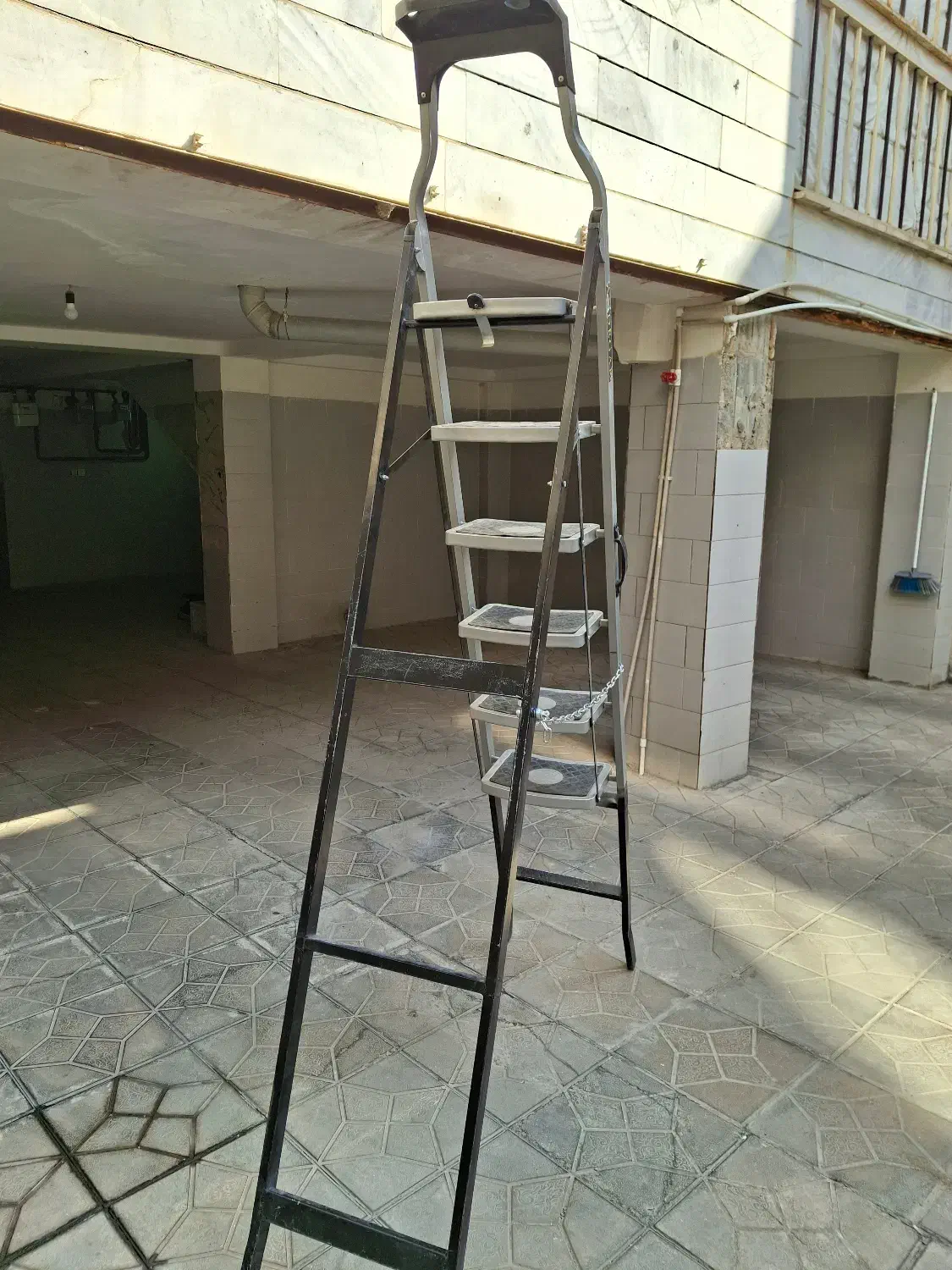 نردبان 7 پله ماندگار|ابزارآلات|محمدیه-قزوین, |دیوار