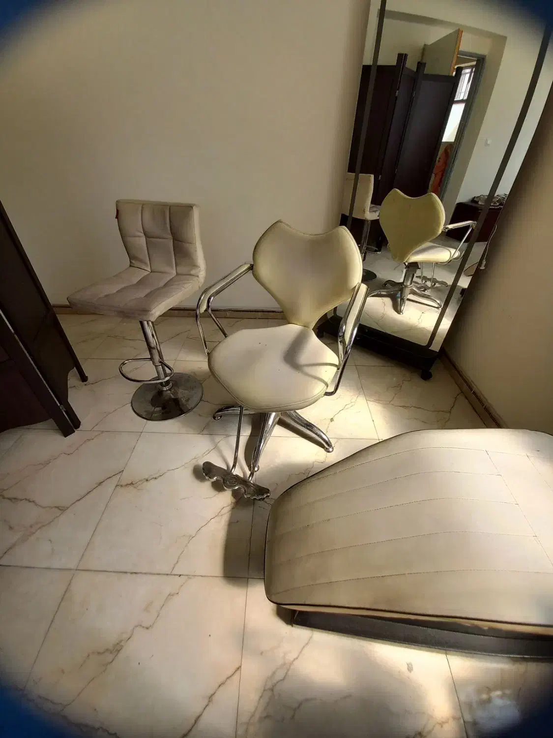 صندلی آرایشگاه|آرایشگاه و سالن‌های زیبایی|فردیس, فردیس|دیوار