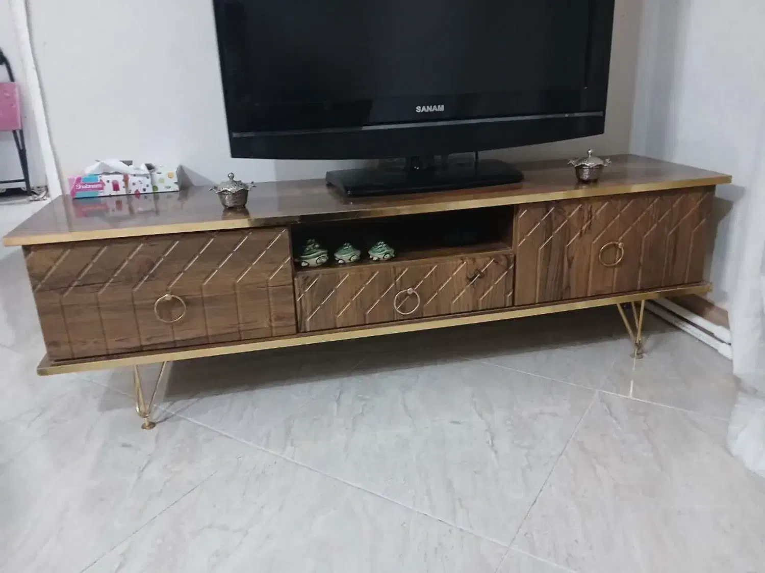 میز تلویزیون و سینگ اشپزخونه|میز تلویزیون|پیشوا, |دیوار