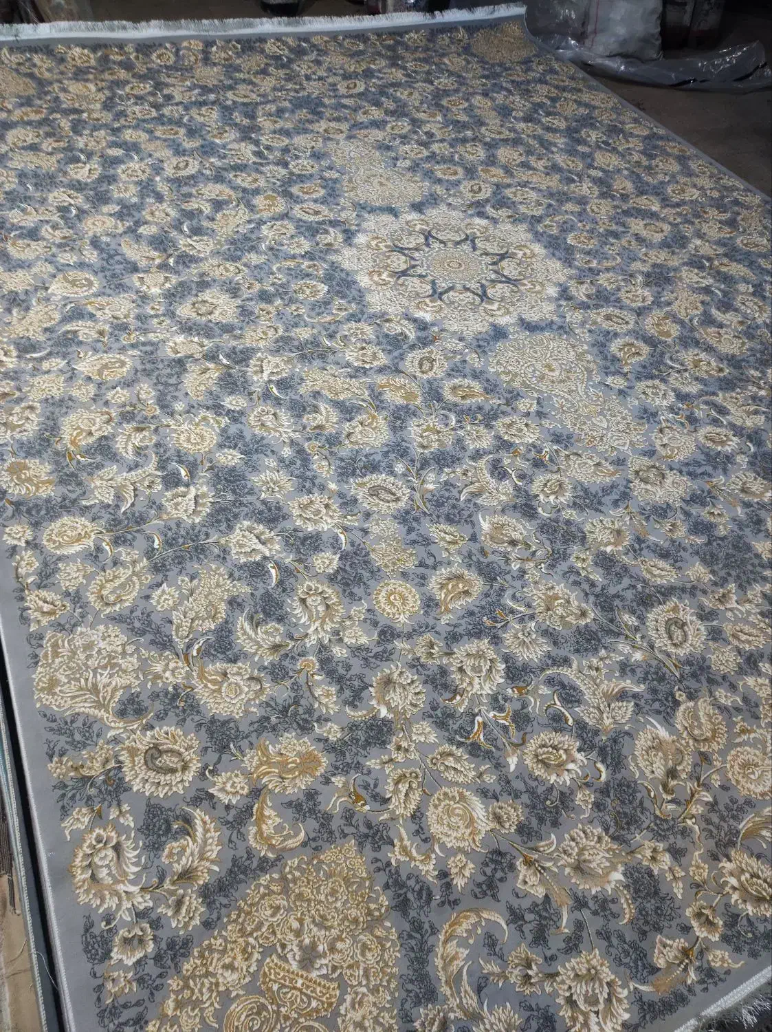 فرش 12 متری/ 1200 شانه/تمام نخ/ ارسال همدان|فرش|همدان, |دیوار