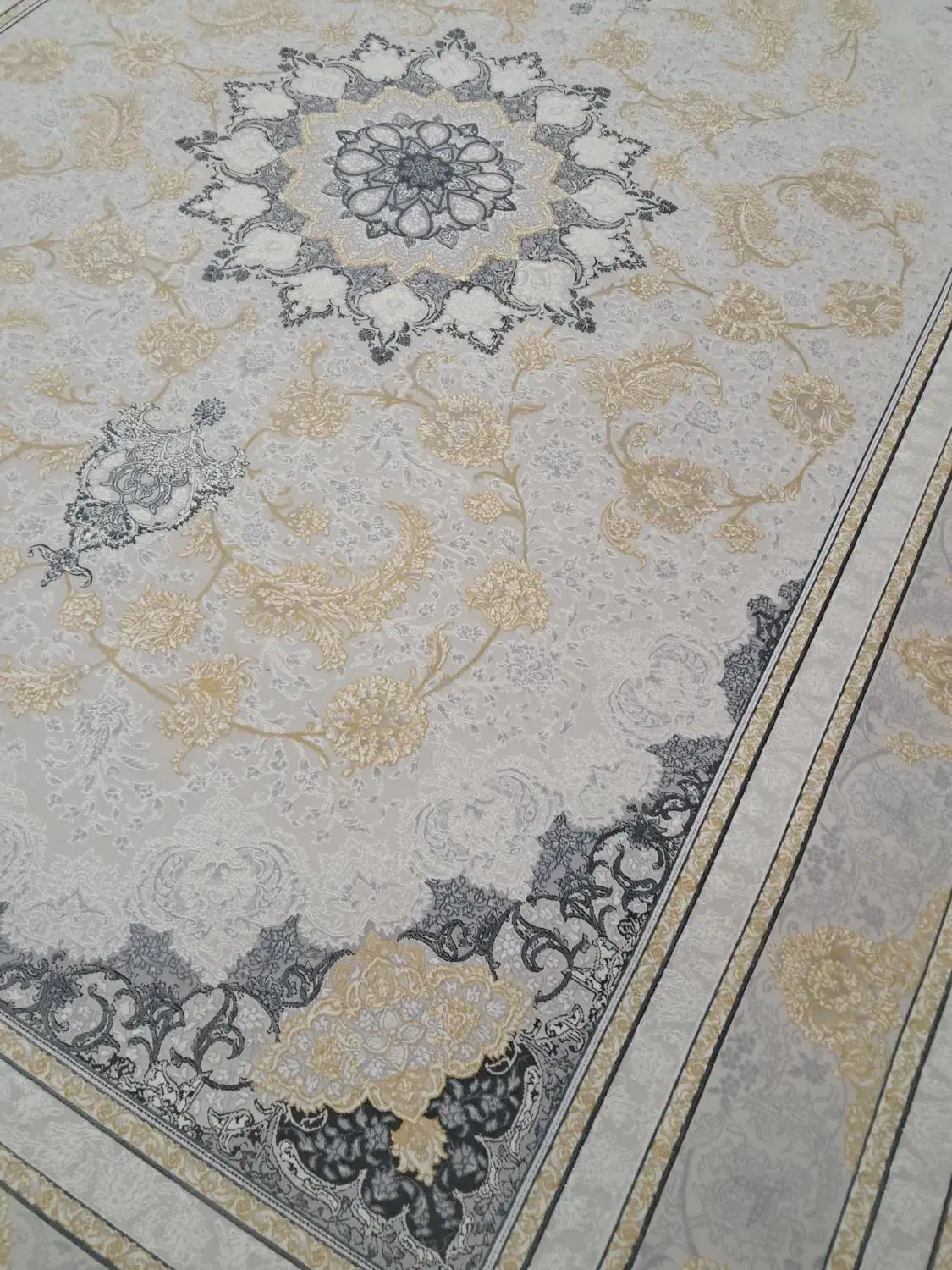 فرش ۹ متری|فرش|قم, ناصردیوان|دیوار