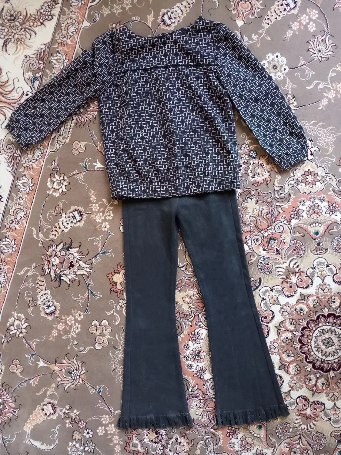 شلوار بوت کات و لباس Fendi|کفش و لباس بچه|شیراز, تاچارا|دیوار