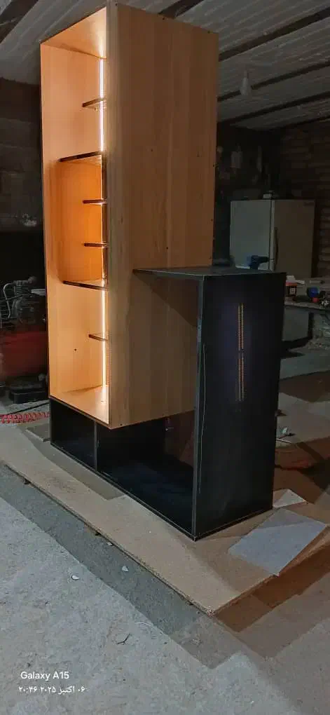 کافی بار|بوفه، ویترین، کنسول|چهارباغ, |دیوار